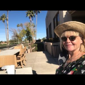 Meet your Posher, Lin